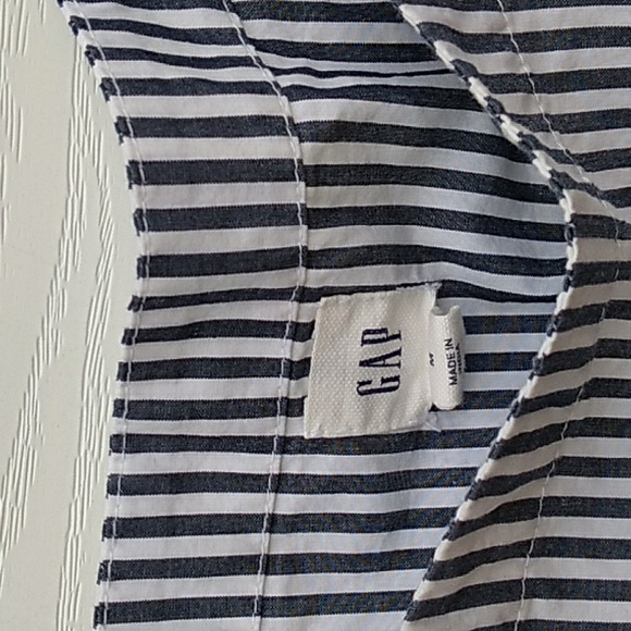 GAP top - Picture 2 of 5